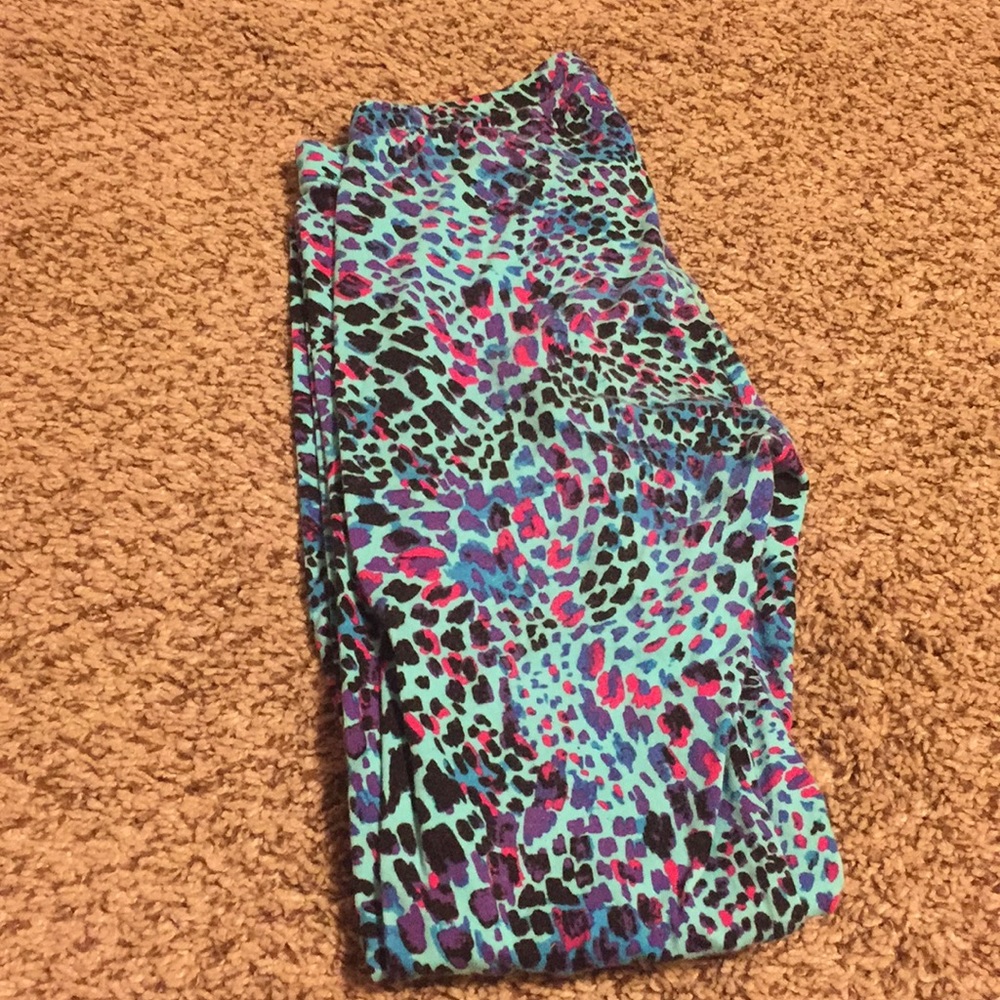 Cheetah print leggings